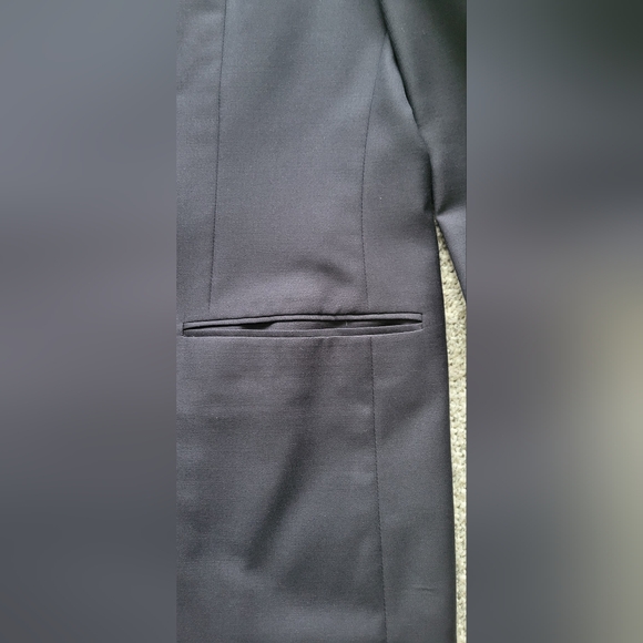 Dunhill Double Breasted Navy Blue Blazer with gold and black logo D buttons - Picture 9 of 16